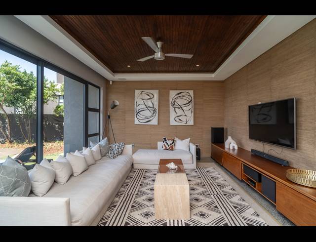 4 BEDROOM HOUSE FOR SALE IN UMHLANGA RIDGE